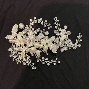 Elegant Silver Pearl & Crystal Hair Clip